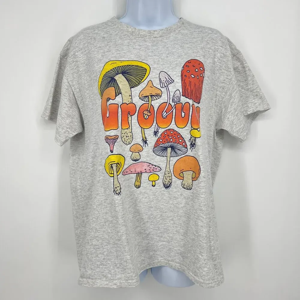 Groovy Mushrooms Graphic T-shirt Men's M Women's L Short Sleeve Gray